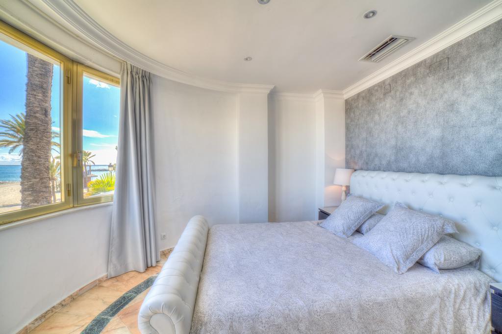 Banus Beach Aparthotel 4*