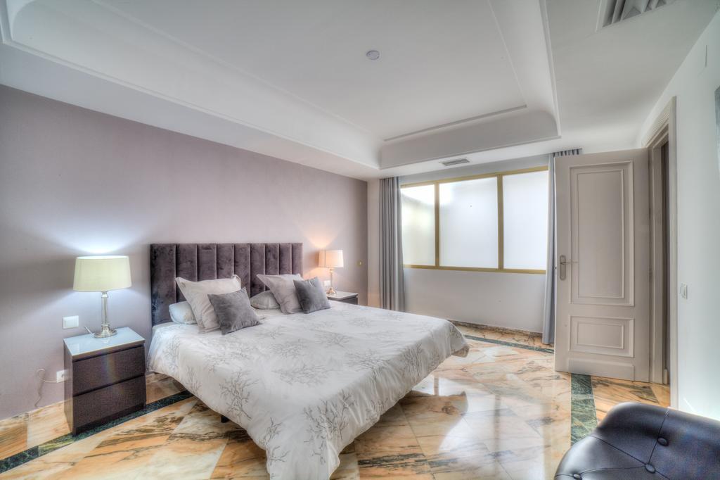 Aparthotel Banus Beach